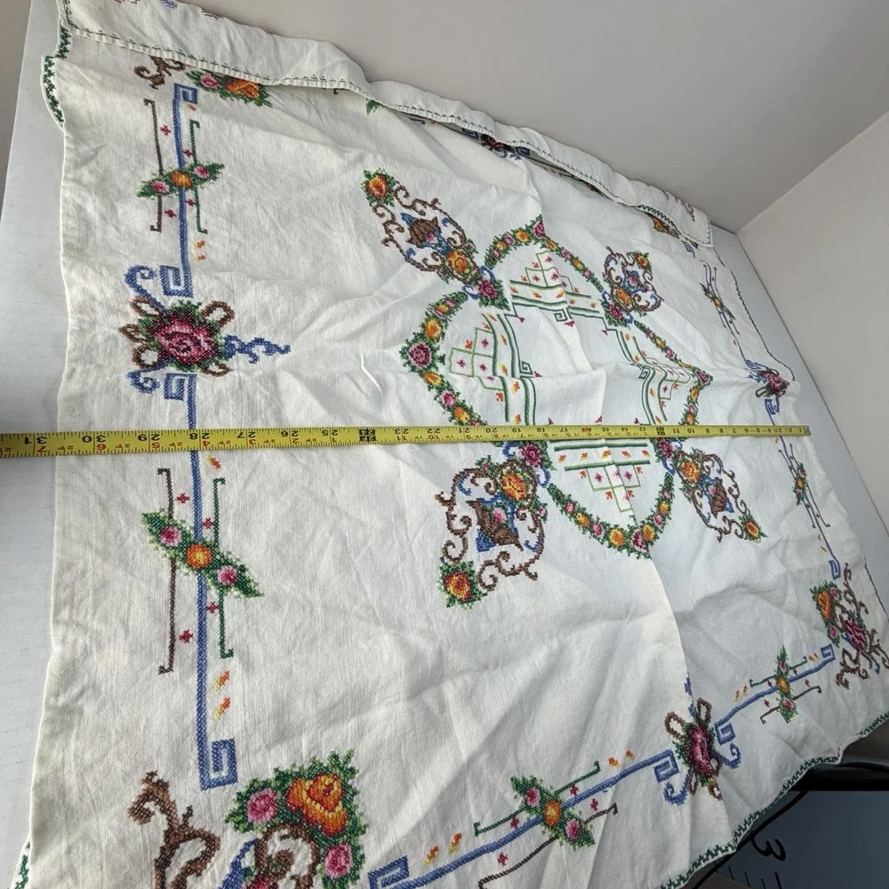 Beautiful Handmade Vintage Cross Stitch Tablecloth Handmade 31